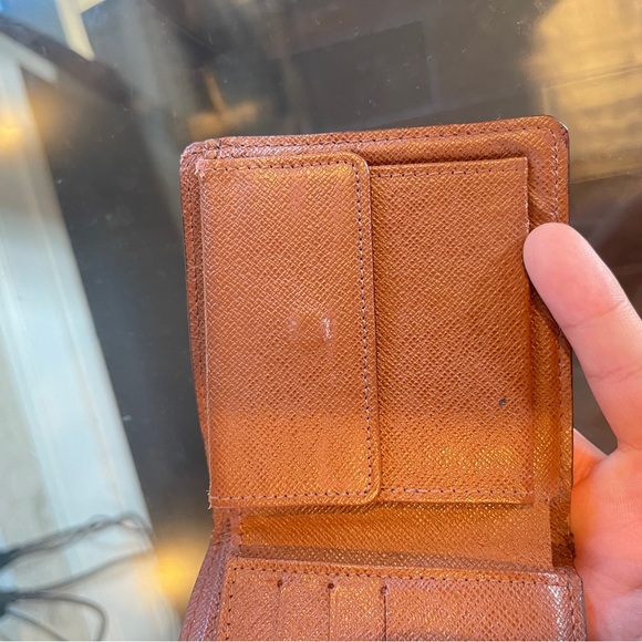 Louis Vuitton wallet - Picture 8 of 9